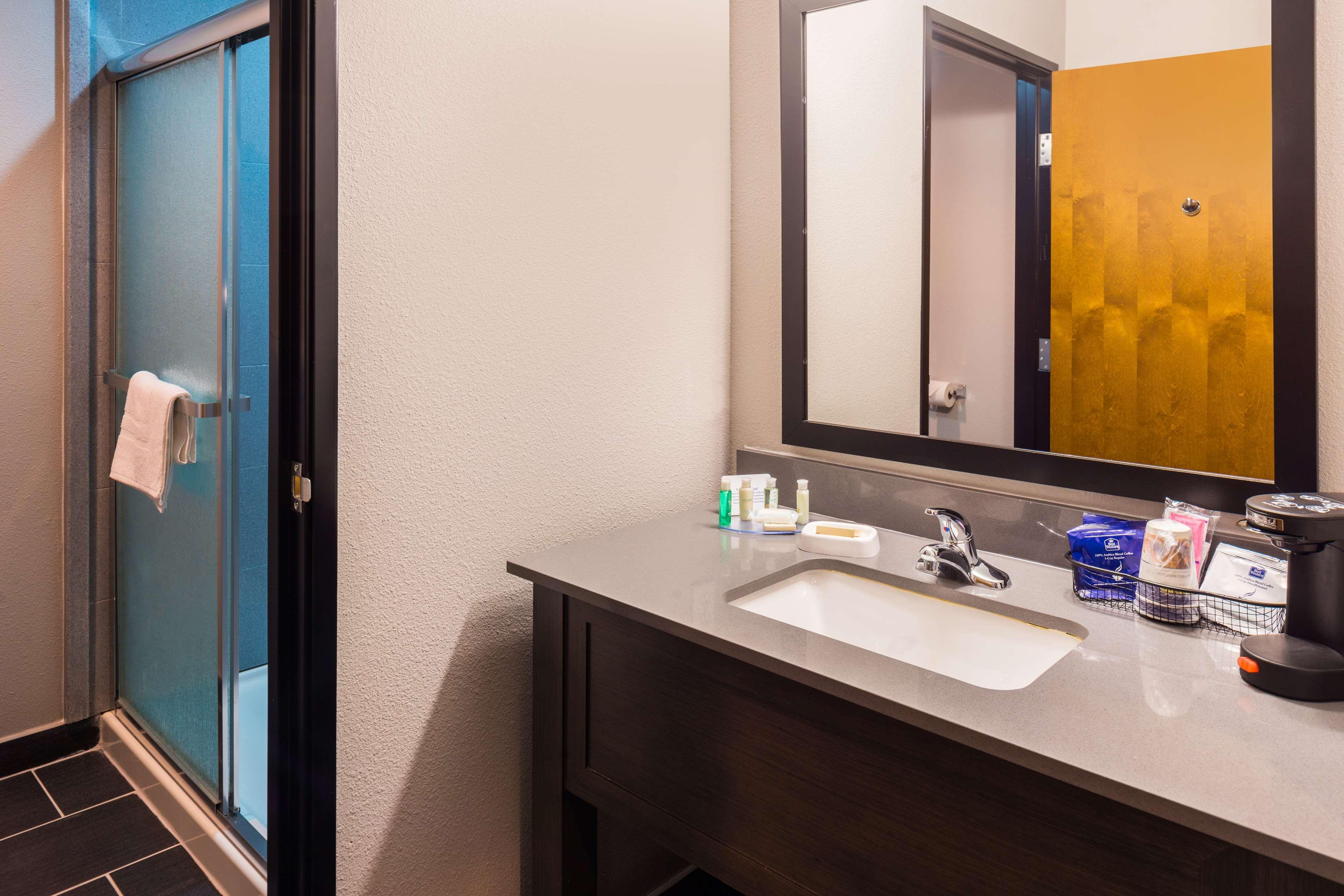 Best Western Plus Regency Park Walker Zewnętrze zdjęcie