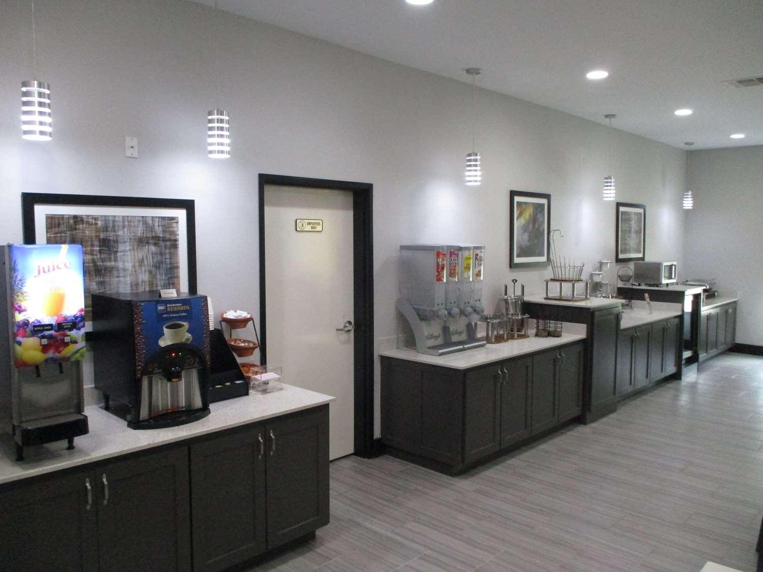 Best Western Plus Regency Park Walker Zewnętrze zdjęcie