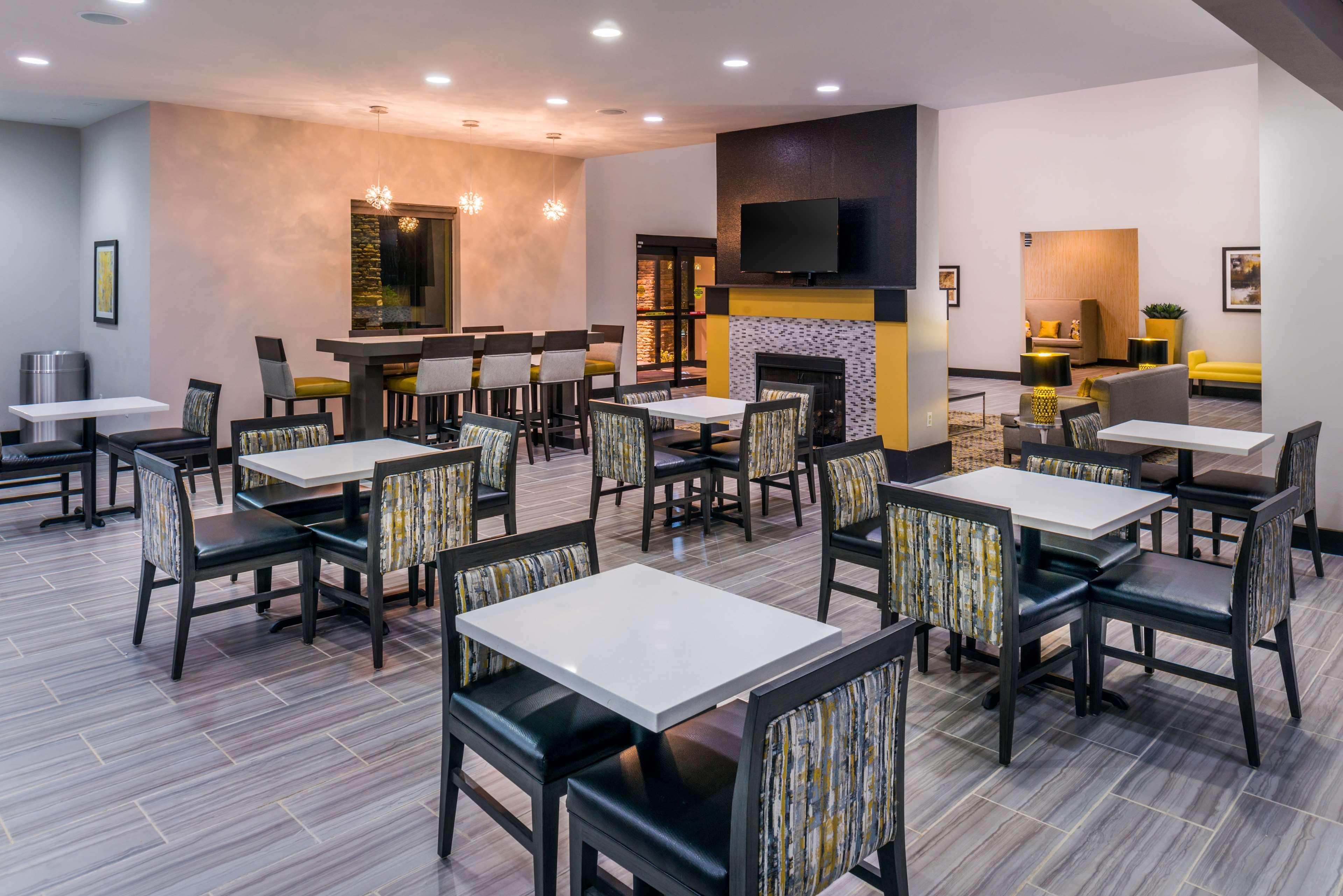 Best Western Plus Regency Park Walker Zewnętrze zdjęcie