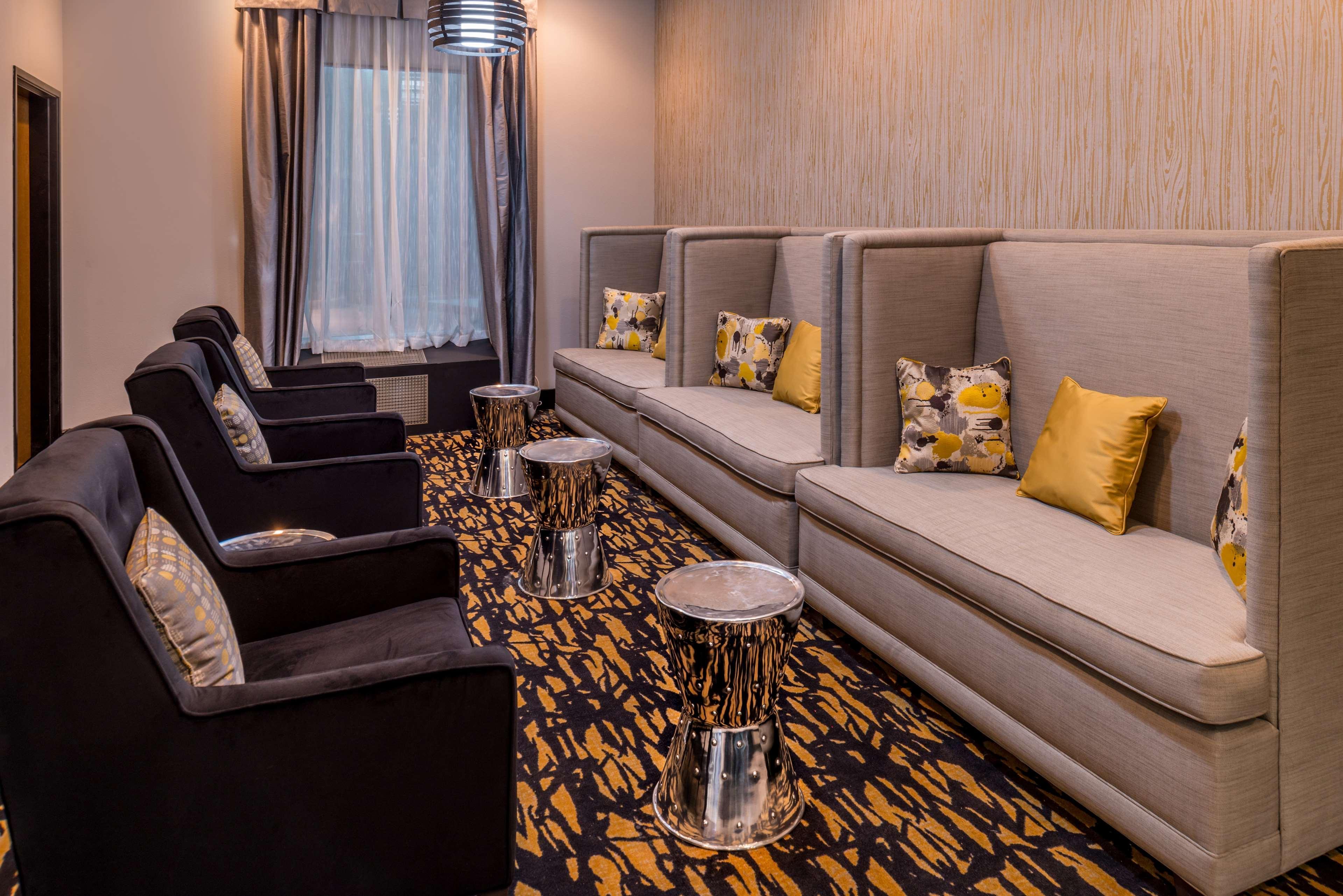 Best Western Plus Regency Park Walker Zewnętrze zdjęcie