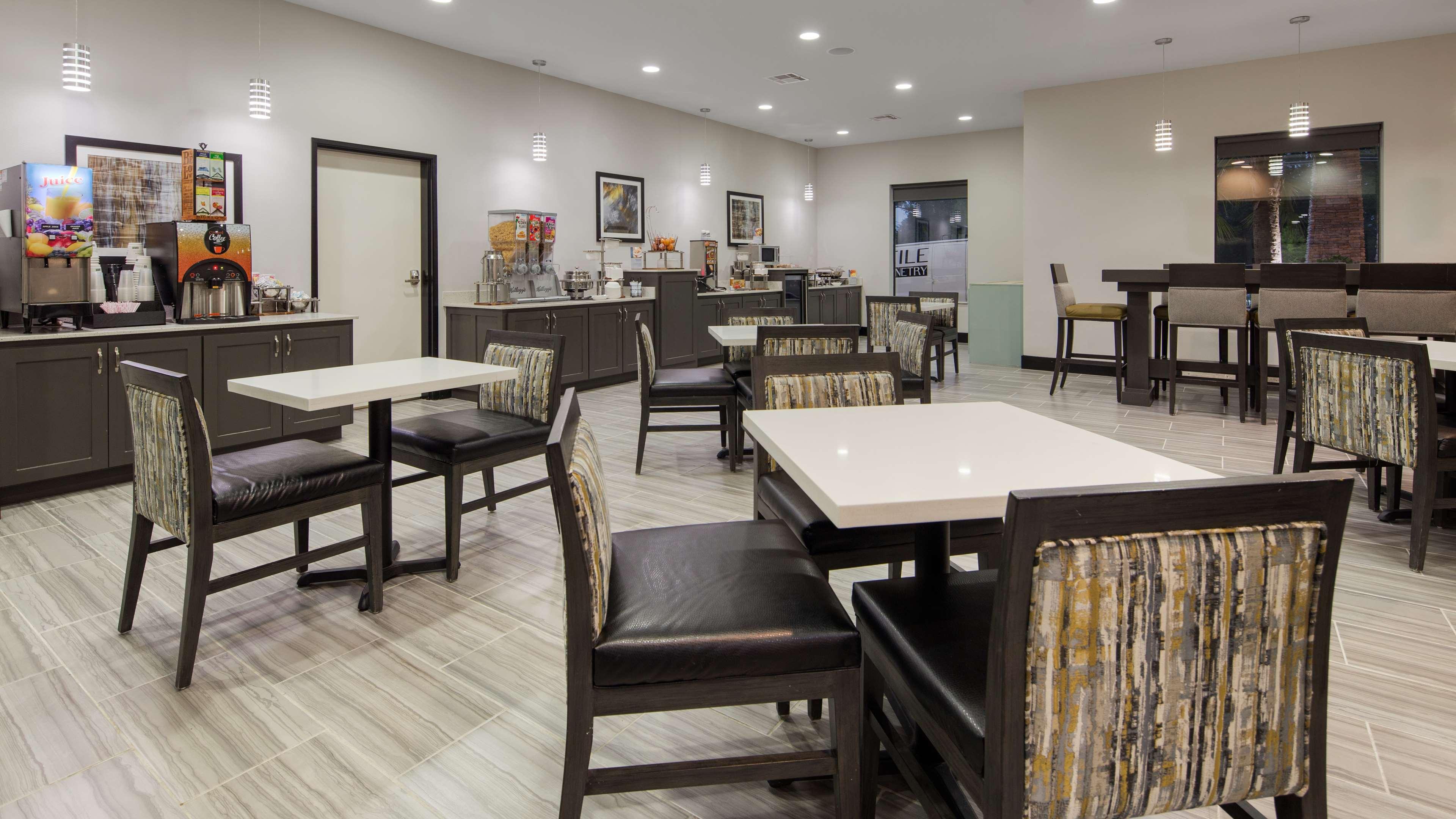 Best Western Plus Regency Park Walker Zewnętrze zdjęcie