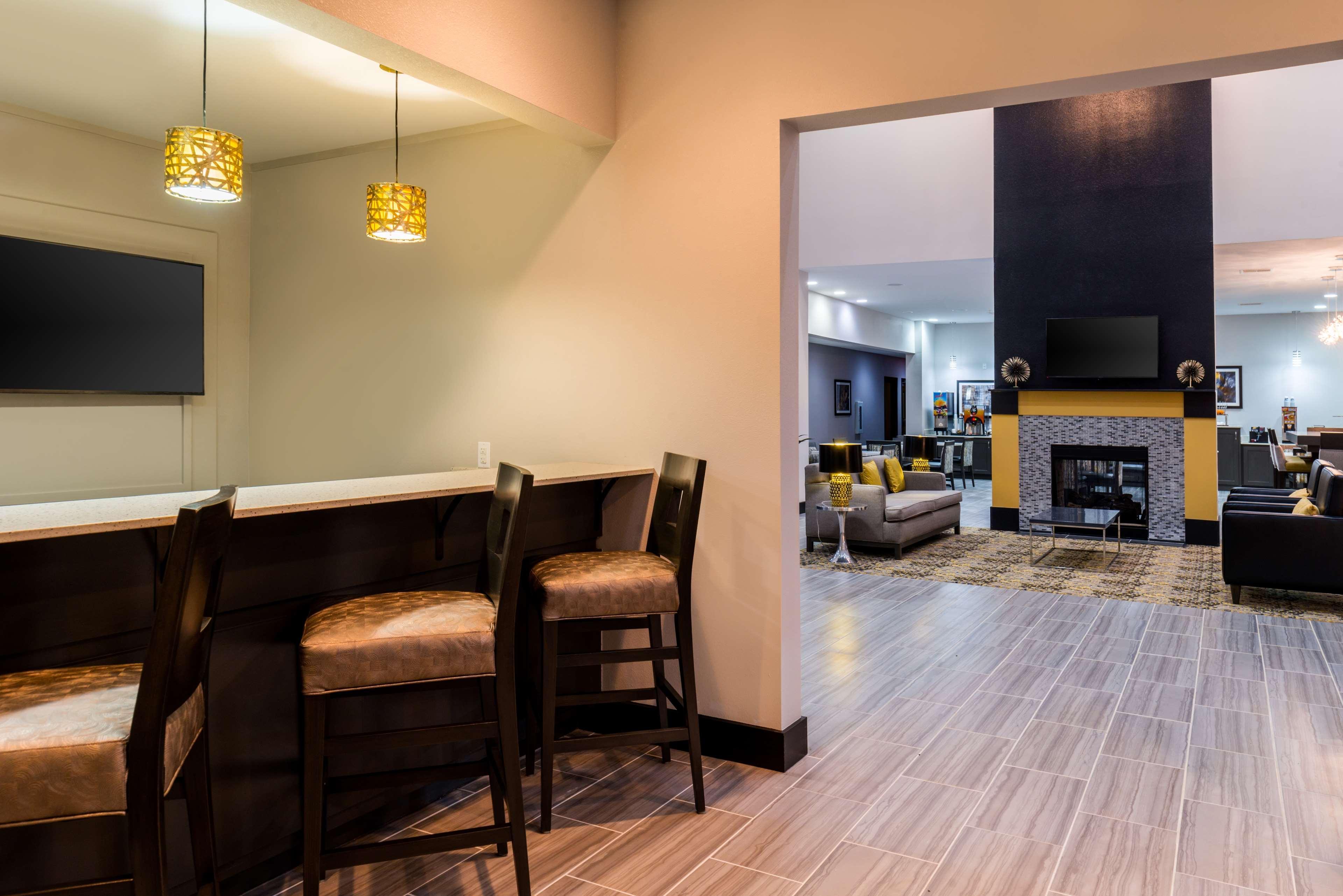 Best Western Plus Regency Park Walker Zewnętrze zdjęcie