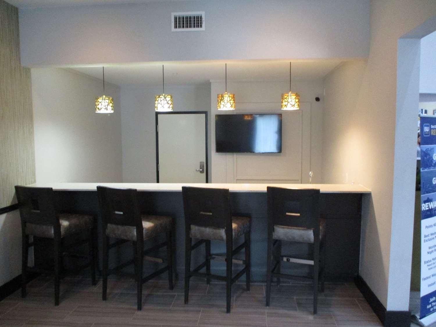Best Western Plus Regency Park Walker Zewnętrze zdjęcie