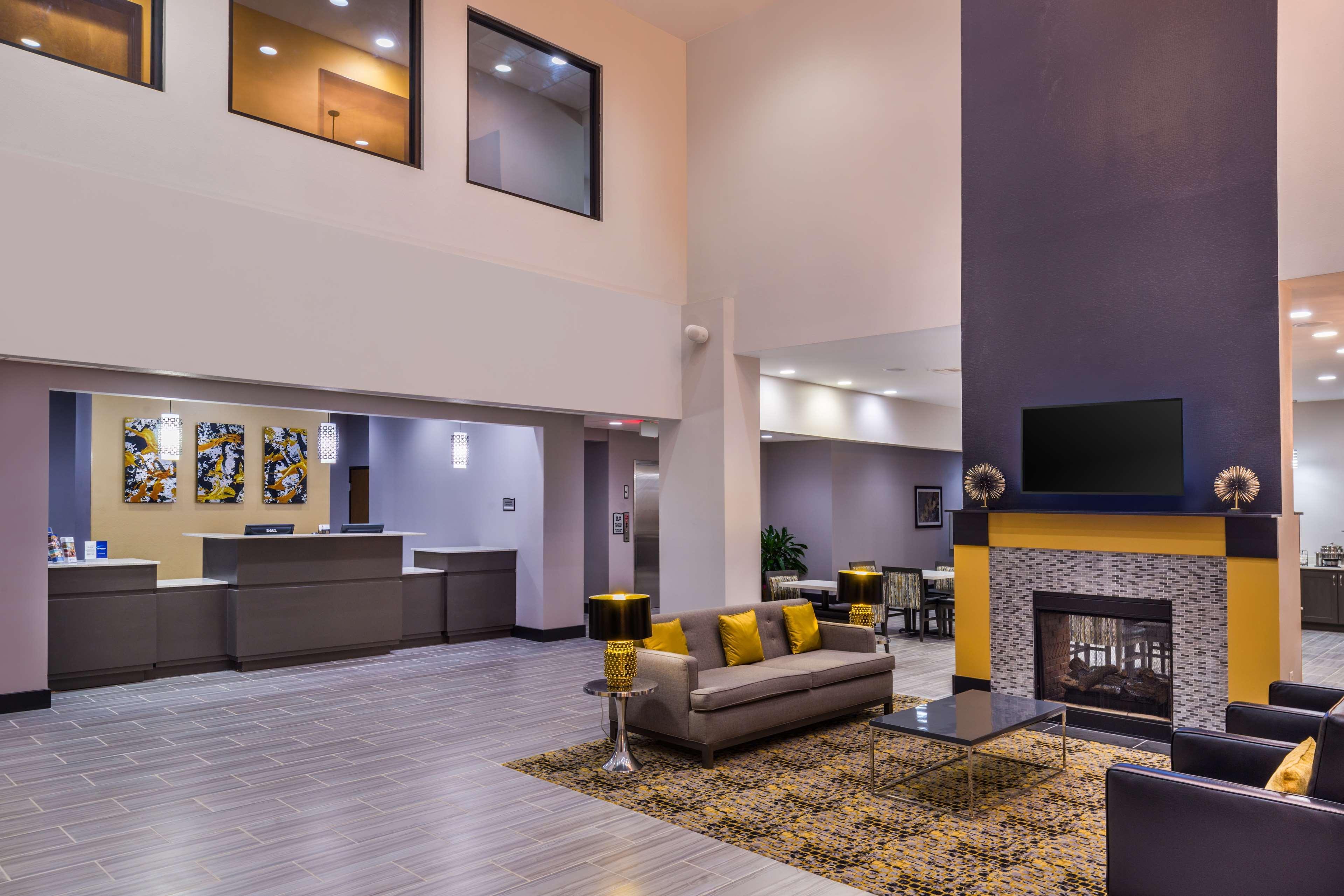 Best Western Plus Regency Park Walker Zewnętrze zdjęcie